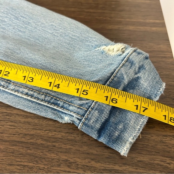 ❤️ Y2K Garage Distressed Light Blue Boyfriend Fit Denim Jacket Size S - Picture 9 of 10